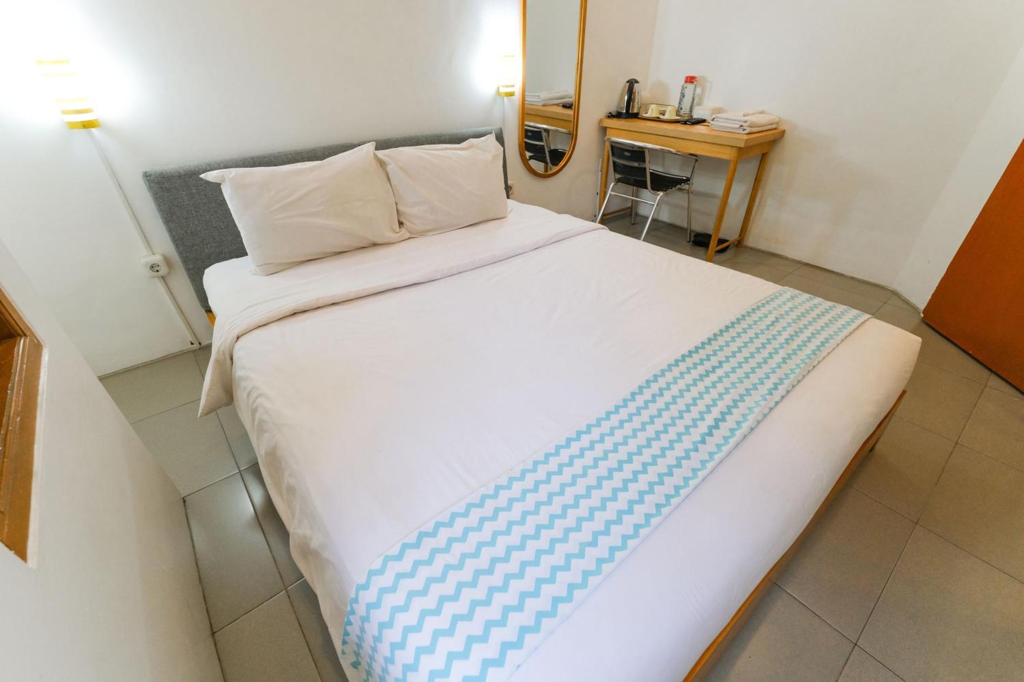 Bed and Breakfast Djajanti House Semarang Exterior foto