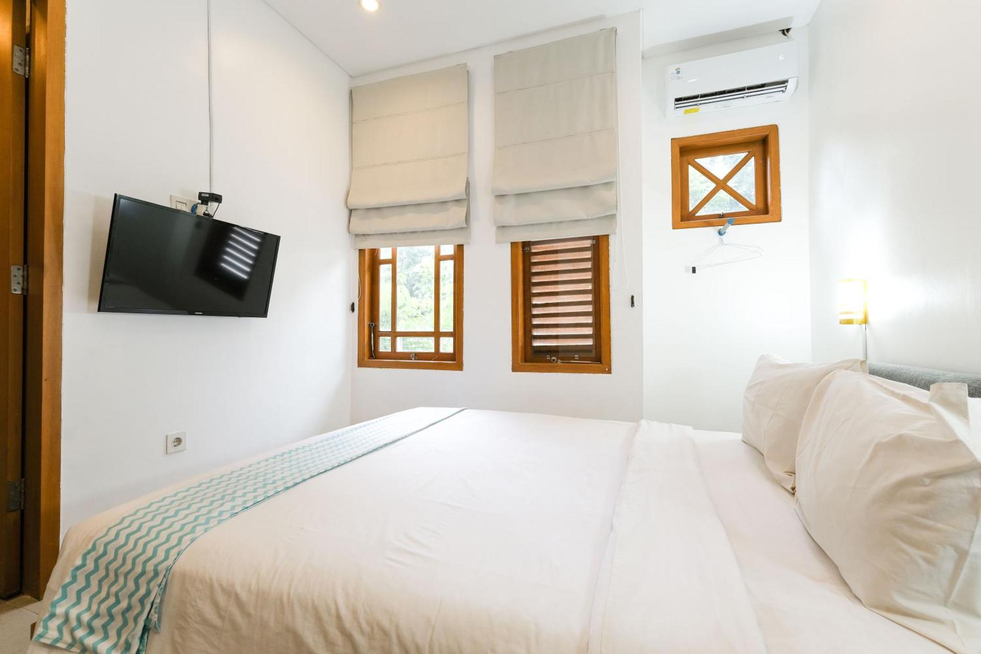 Bed and Breakfast Djajanti House Semarang Exterior foto